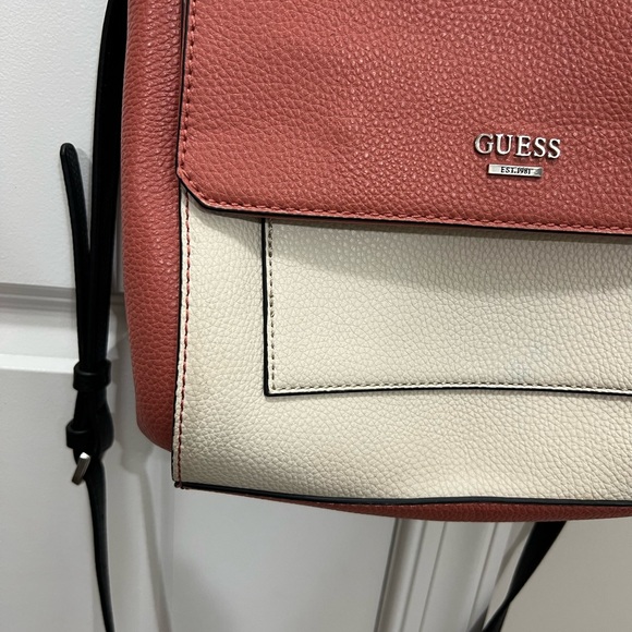 Guess Pink Leather Crossbody Purse - Picture 3 of 8